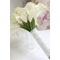 Η νύφη κρατά ένα calla προσομοίωση κρίνος λουλούδι μπουκέτο νύφης το κορίτσι λουλουδιών λουλούδι στο χέρι - Σελίδα 3
