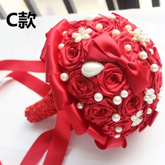 Μαργαριτάρι διαμάντι χέρι νύφη κρατώντας λουλούδια έθιμο τριαντάφυλλα γάμο κορδέλα παράνυμφος μπουκέτο - Σελίδα 3