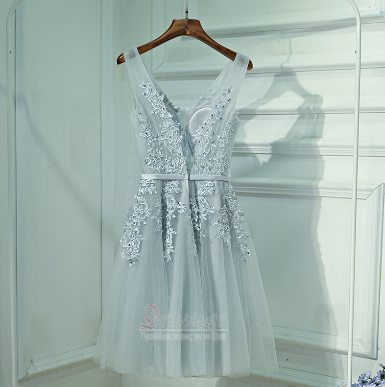 Παράνυμφος φορέματα Τούλι Μέχρι το Γόνατο πιέτα Ρομαντικό εξώπλατο Γραμμή Α